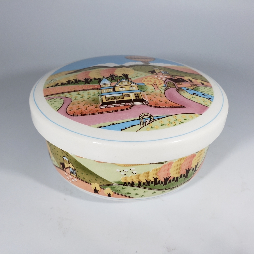 Hankook Fine Bone China Lidded Round Dish